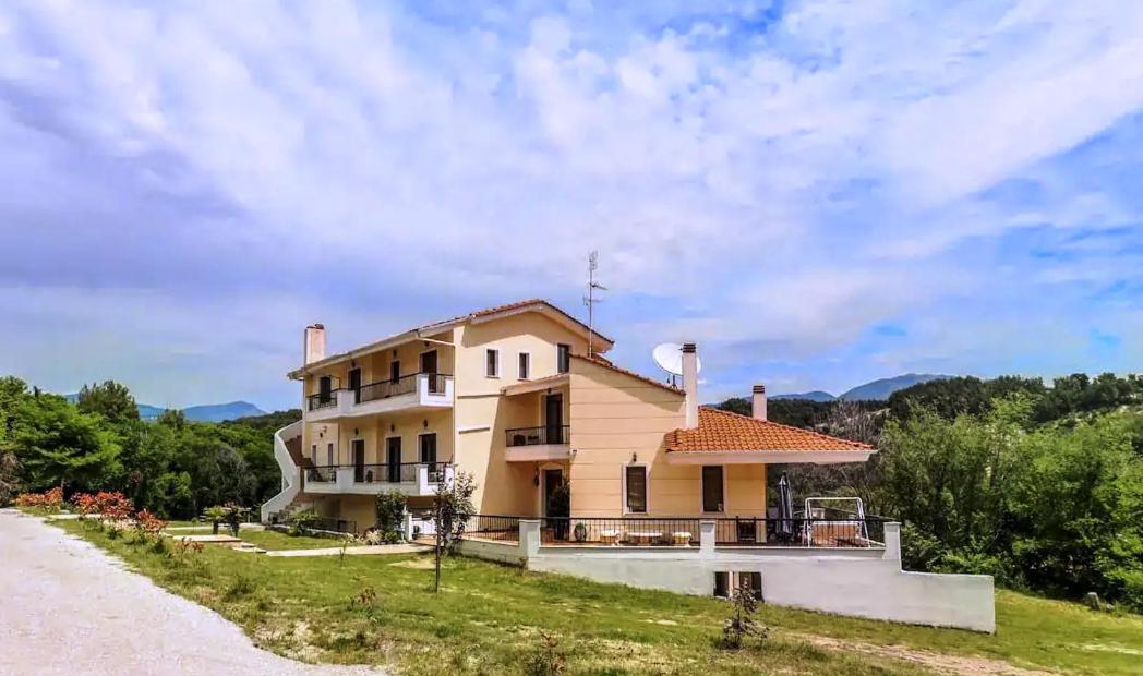 Villa Acropolis Serres Next To Center Bagian luar foto